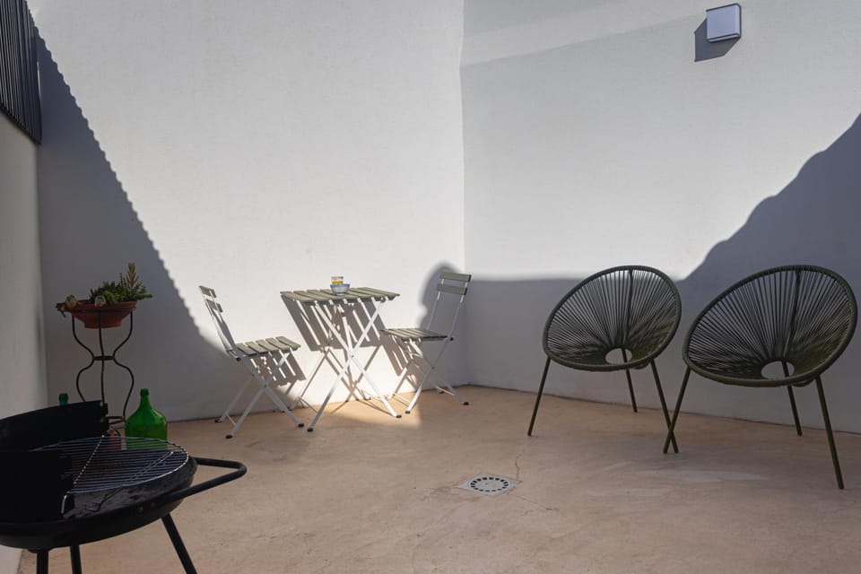Patio, Garden, Balcony/Terrace