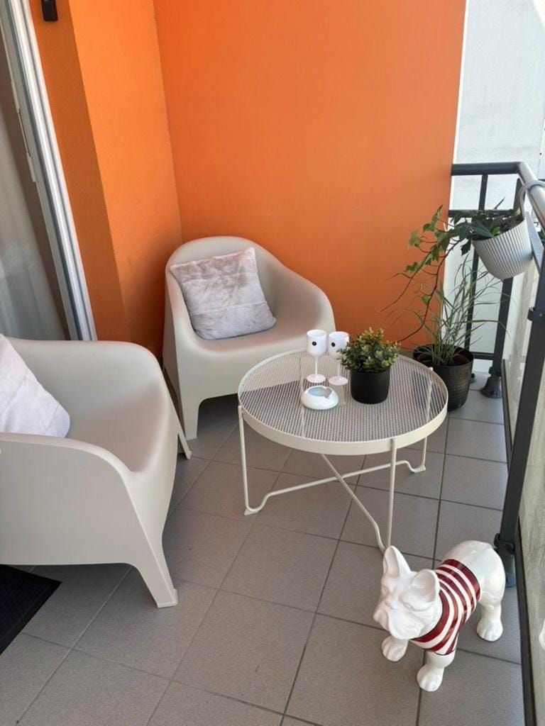 A few steps from BASEL with Balcony and free private Parking Apartment in Weil am Rhein