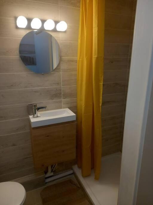 Beau Studio Mar Vivo Apartment in La Seyne-sur-Mer