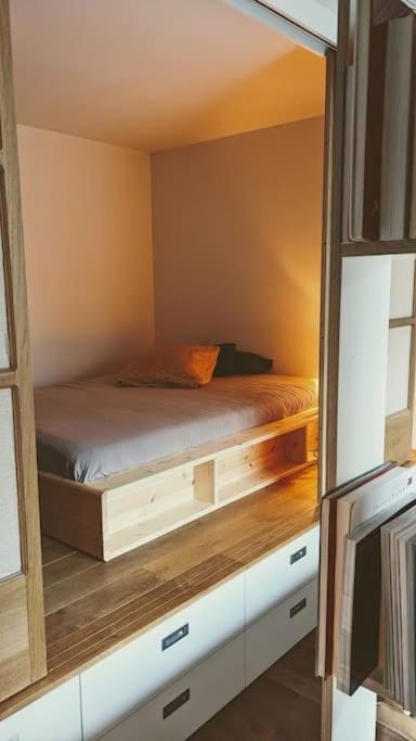 La Colonie // Cosy - terrasse - Butte aux cailles Apartment in Paris
