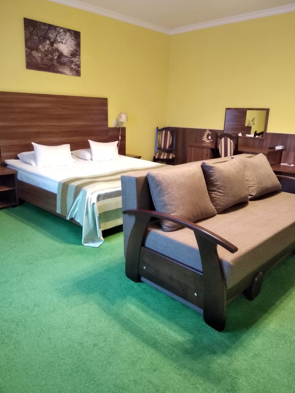 Photo of the whole room