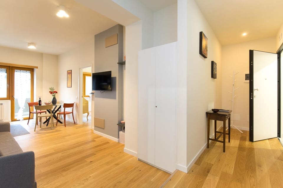 Communal lounge/ TV room, TV and multimedia, Kitchen or kitchenette, Living room, Seating area, Dining area