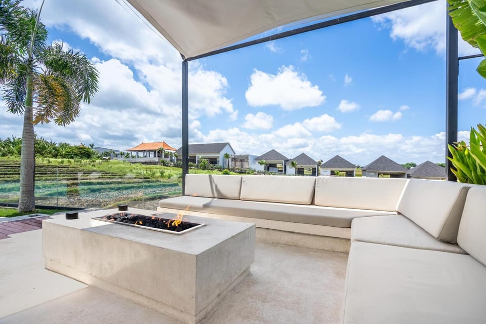 Patio, Day, View (from property/room), Balcony/Terrace, Seating area, Garden view