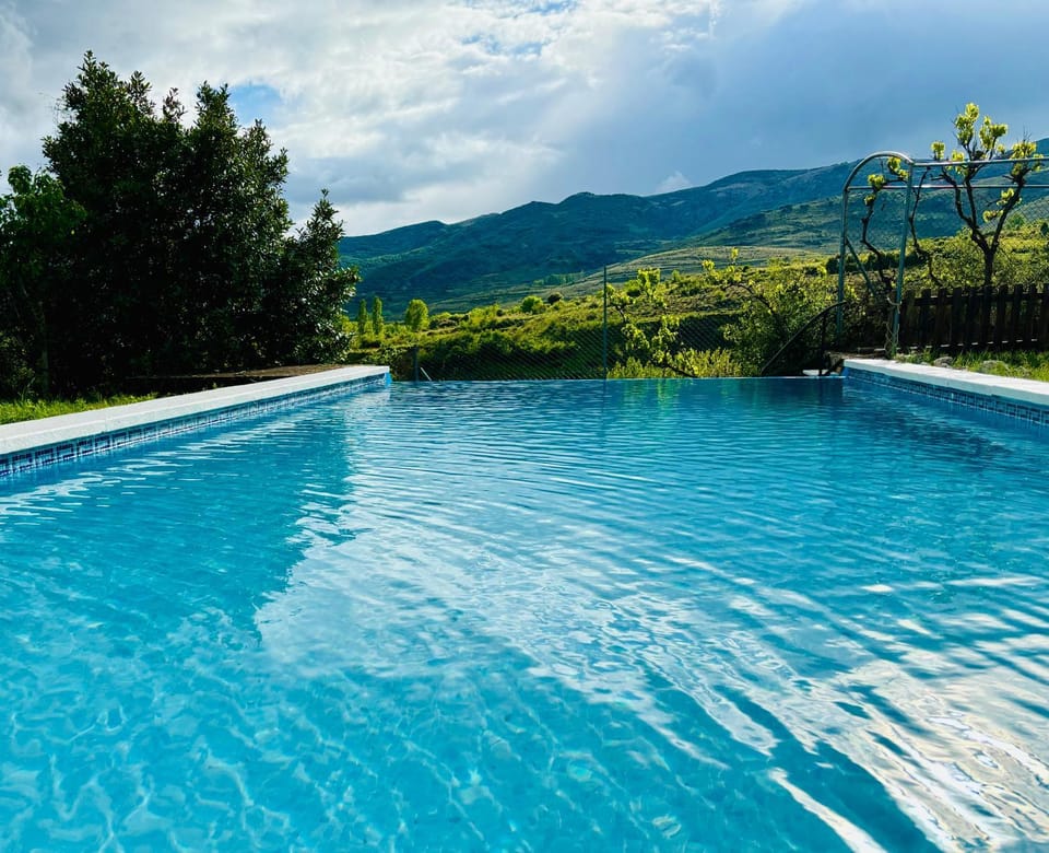 Day, Mountain view, Pool view