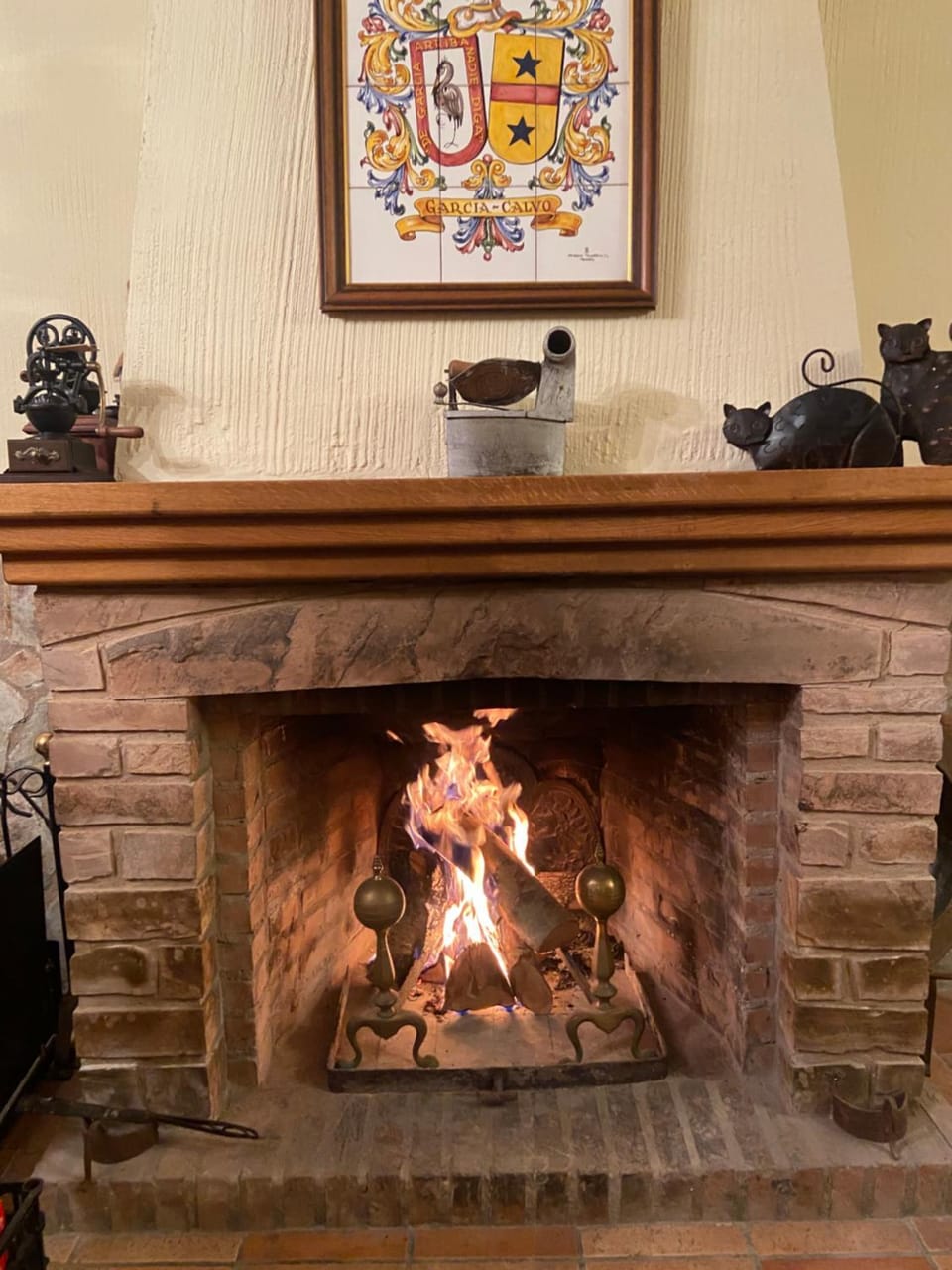 Kitchen or kitchenette, Dining area, flat iron