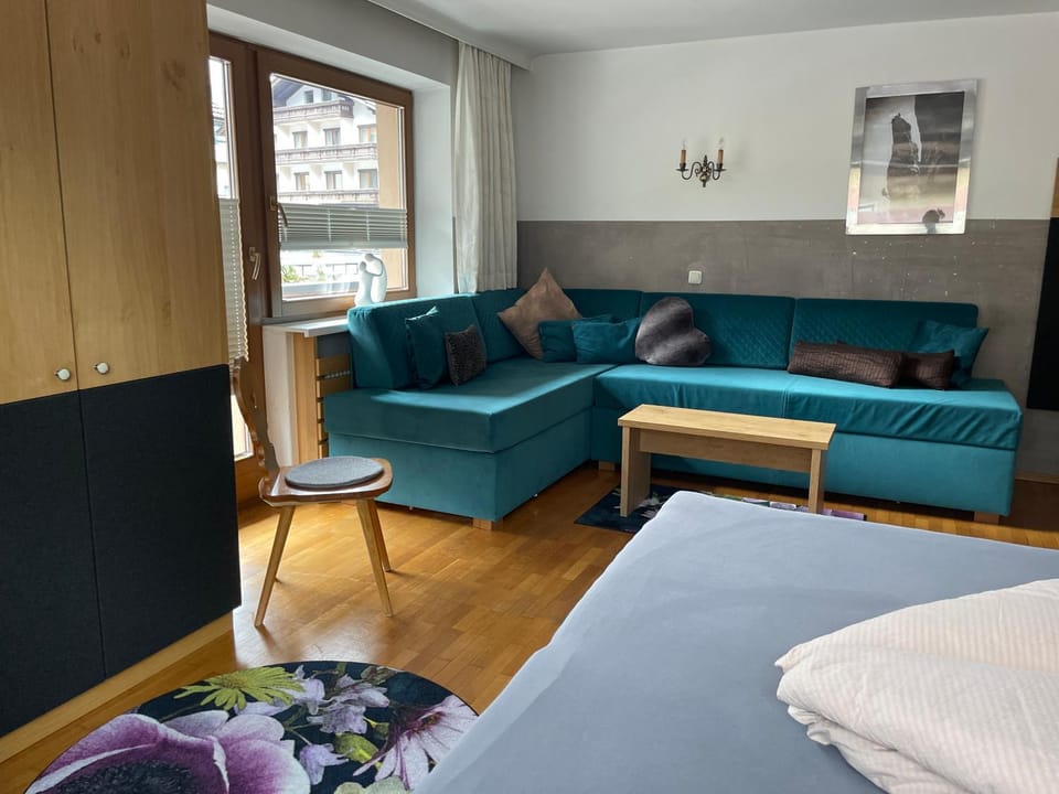 Bed, Living room, Photo of the whole room, Seating area, Bedroom