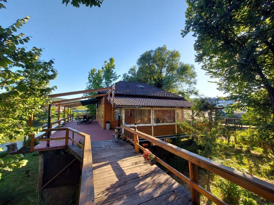 Property building, Balcony/Terrace