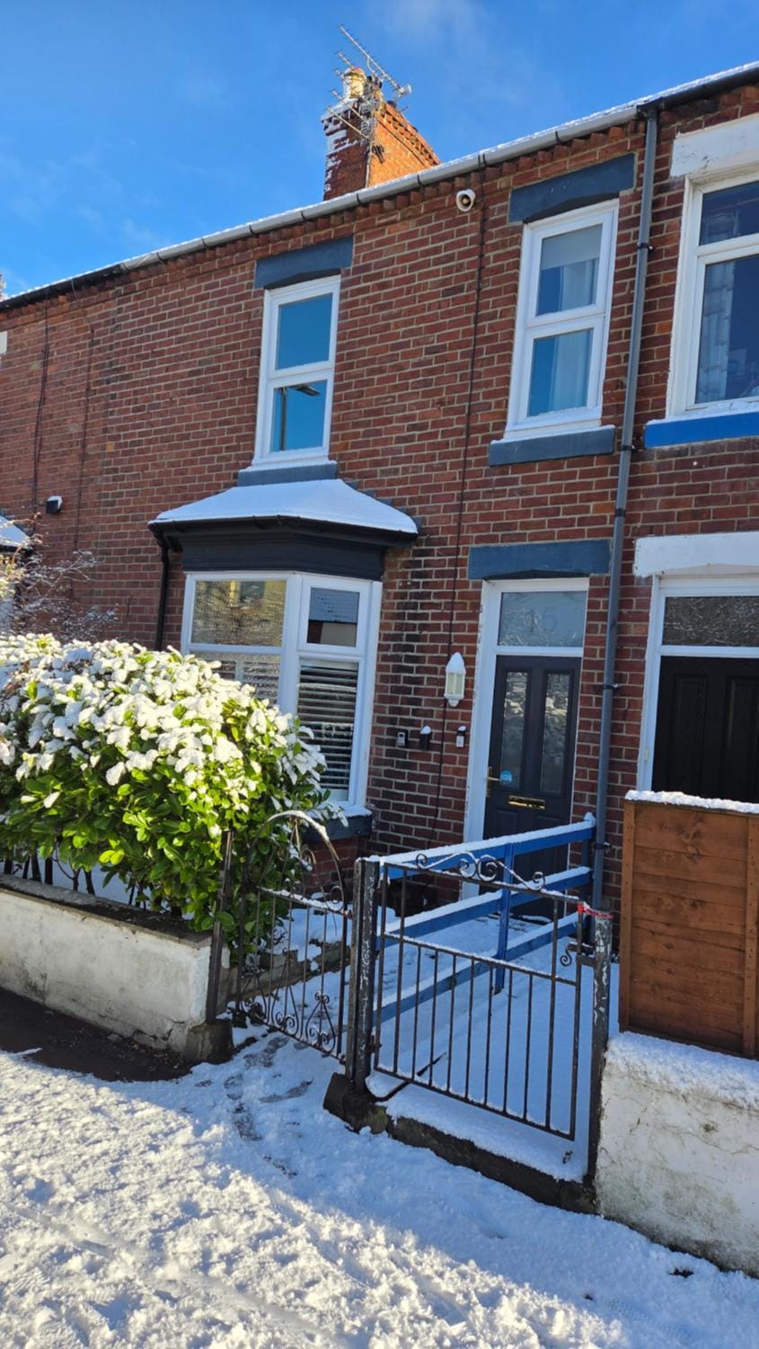 Property building, Neighbourhood, Winter, Street view