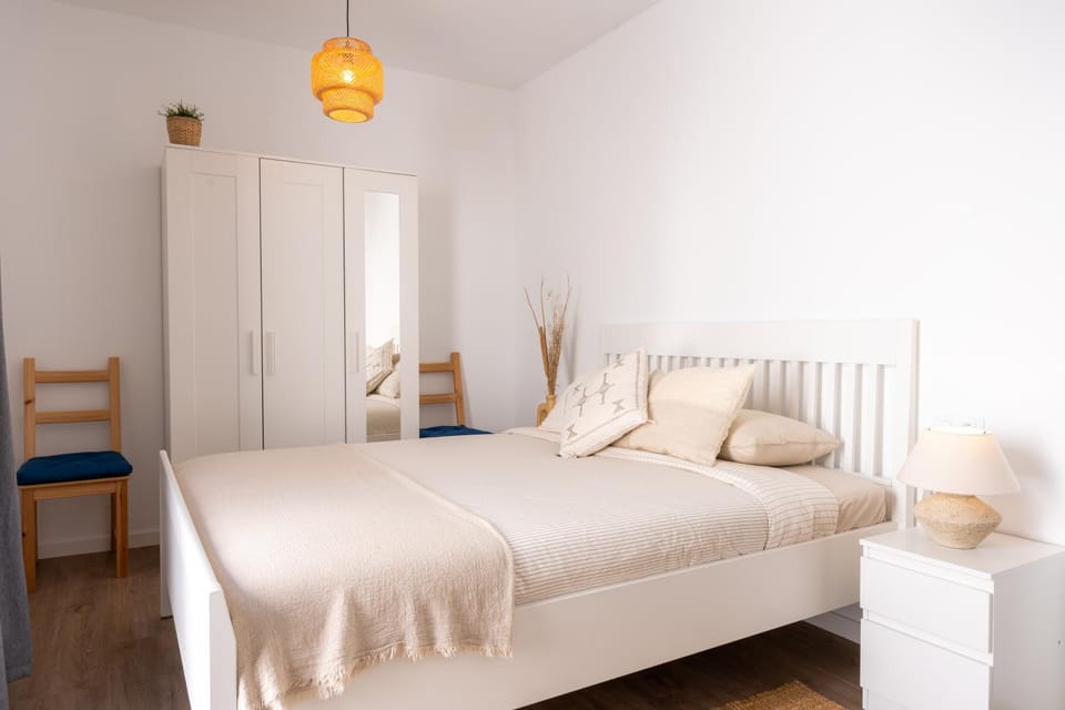 Bed, Photo of the whole room, Bedroom, wardrobe