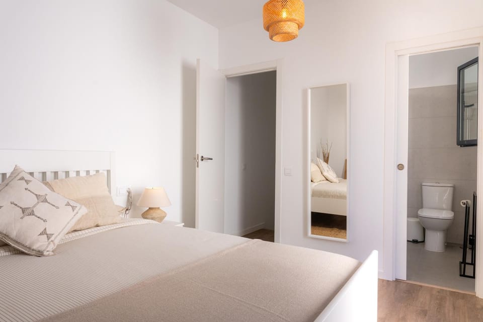 Bed, Bathroom, Bedroom