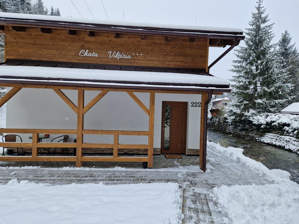 Property building, Natural landscape, Winter