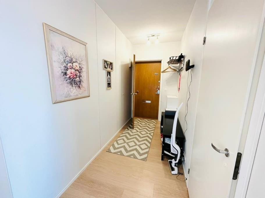 Relax Convenient Transit Stays -shared apartment Apartment in Uusimaa