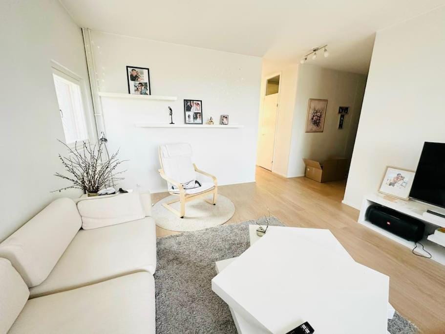 Relax Convenient Transit Stays -shared apartment Apartment in Uusimaa