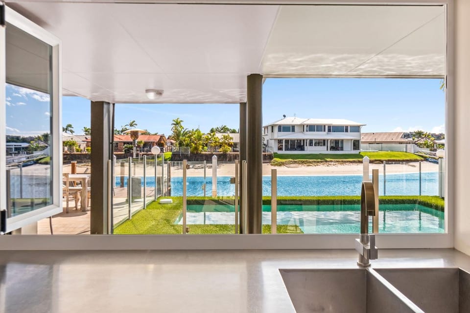 Balcony/Terrace, Pool view, Swimming pool