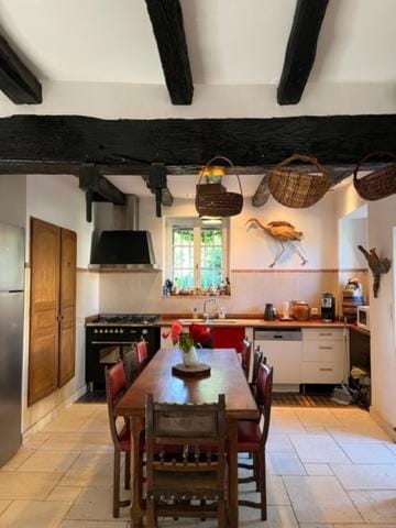 Dining area, dishwasher, stove