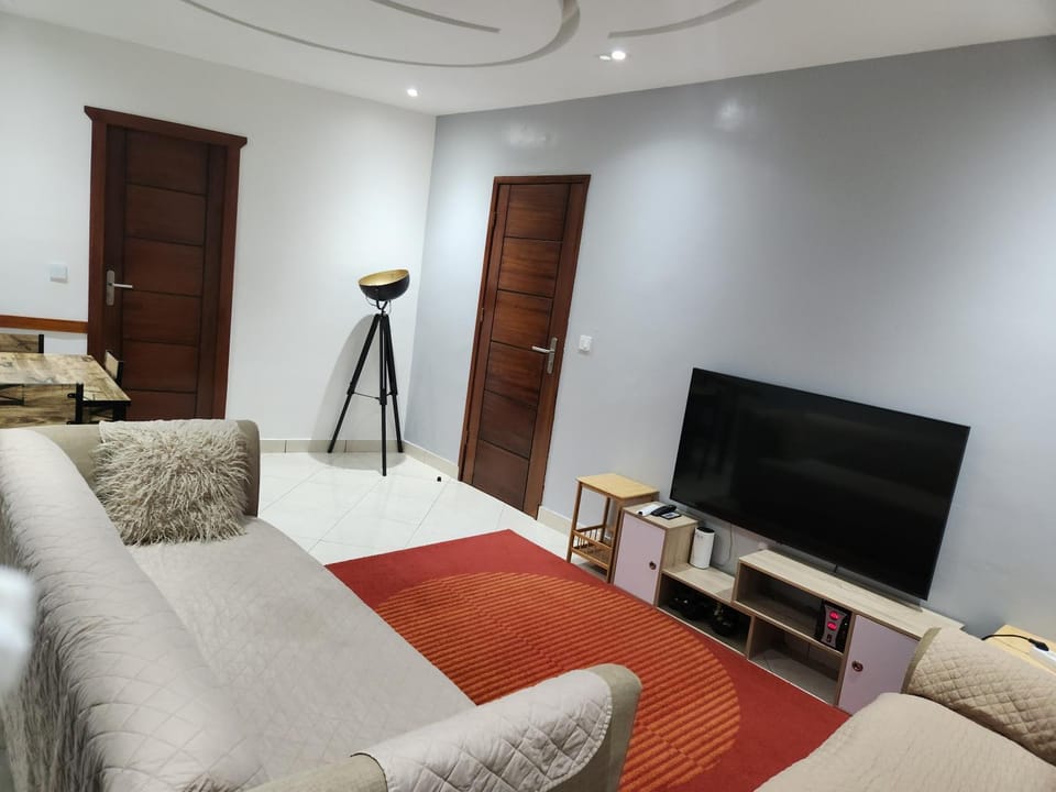 Home City Suite 2G Apartment in Douala