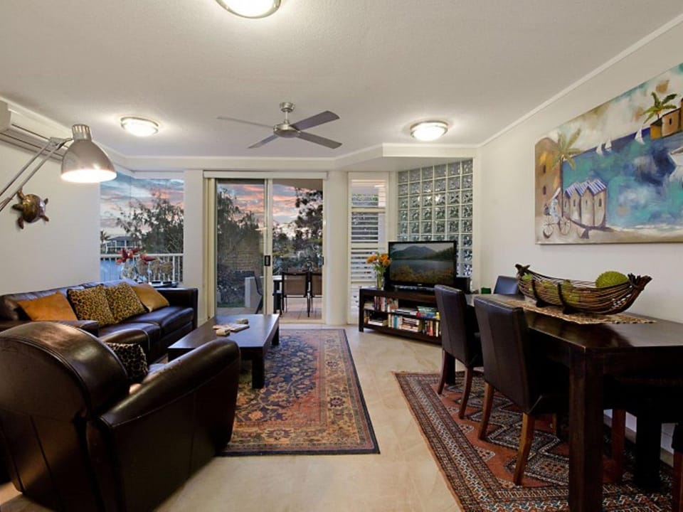 TV and multimedia, Balcony/Terrace, Living room, Dining area