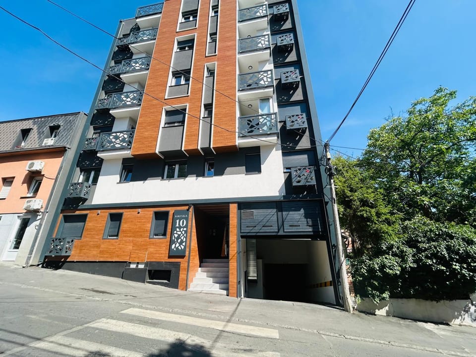 Property building, Day, Neighbourhood, Street view