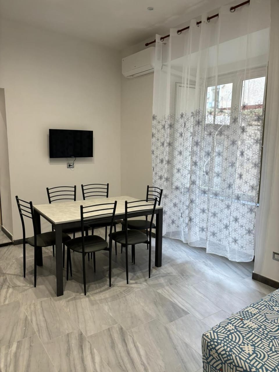 TV and multimedia, Dining area