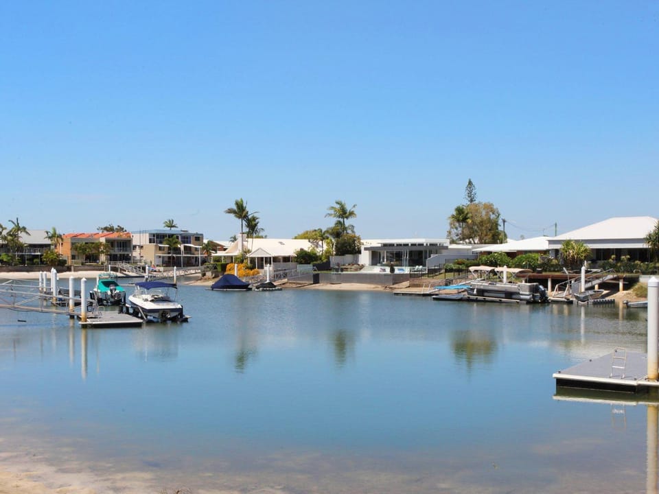 Neighbourhood, River view