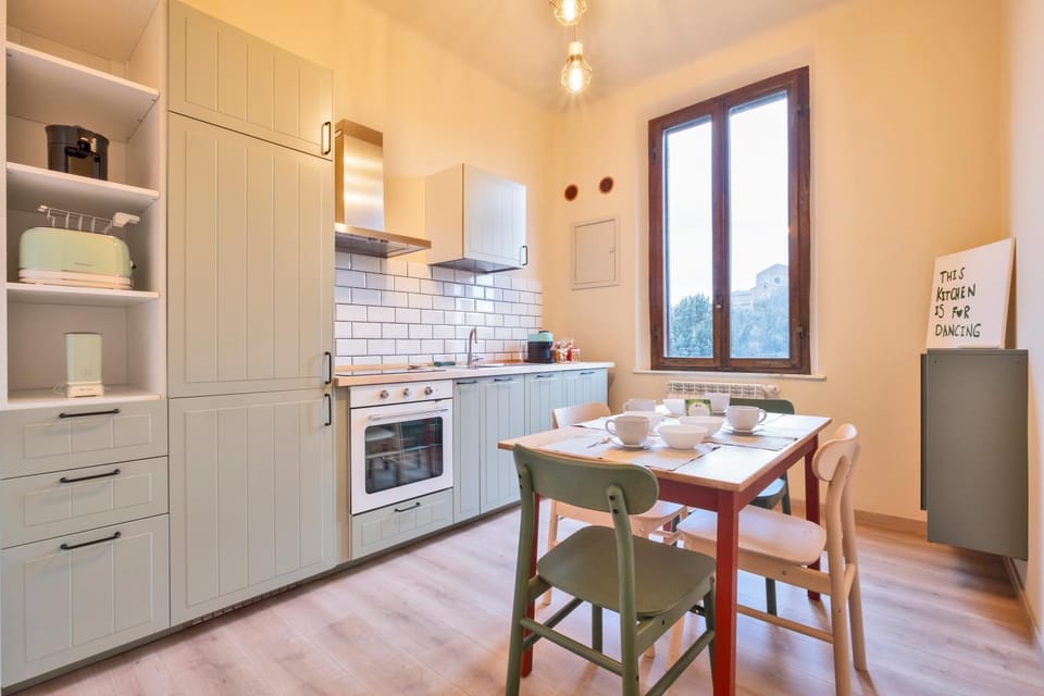 Coffee/tea facilities, Kitchen or kitchenette, Dining area, dishwasher, minibar, pet friendly, stove, toaster