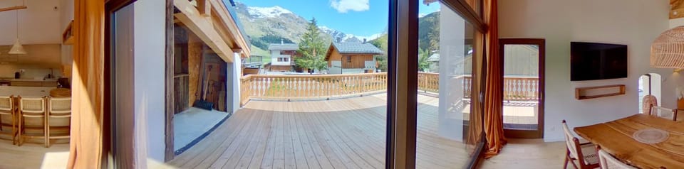 Natural landscape, Balcony/Terrace, Mountain view
