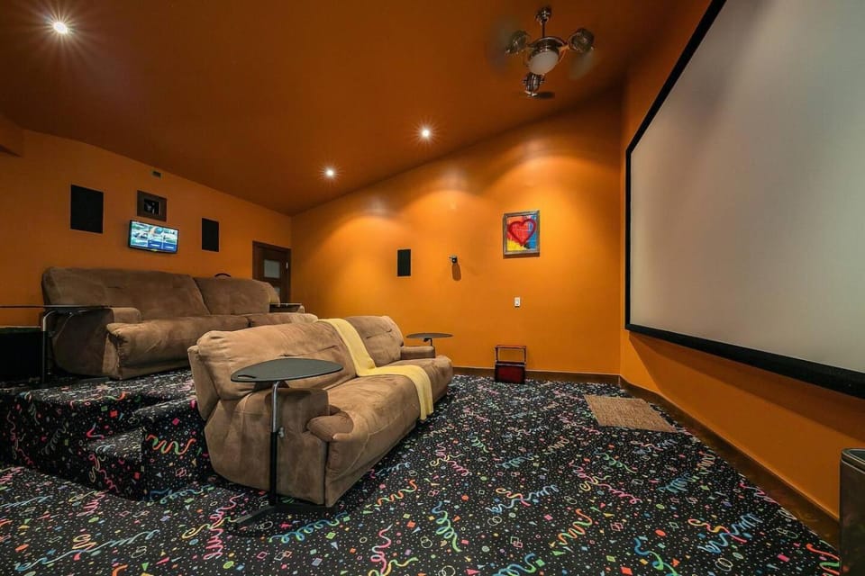 Ocean View Serenity with Theater and Heated Pool House in Pacific Beach