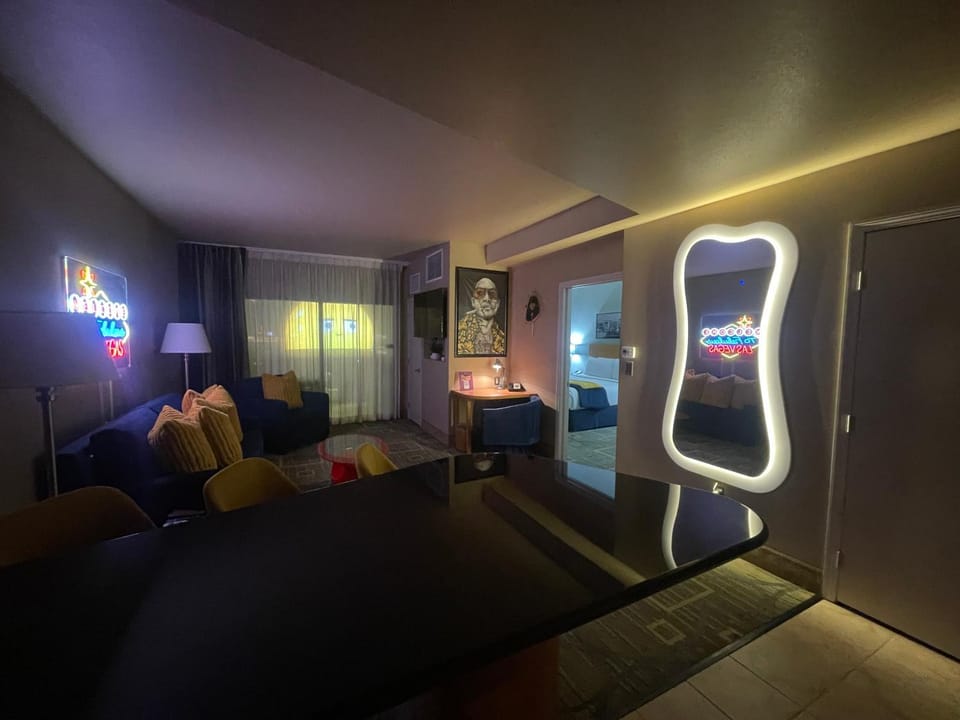 View (from property/room), Living room, Dining area