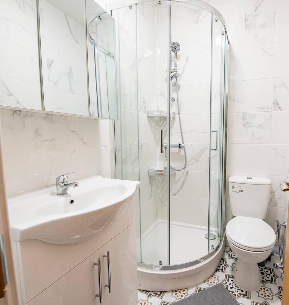 Large Cosy Property 15min from Central London Vacation rental in London