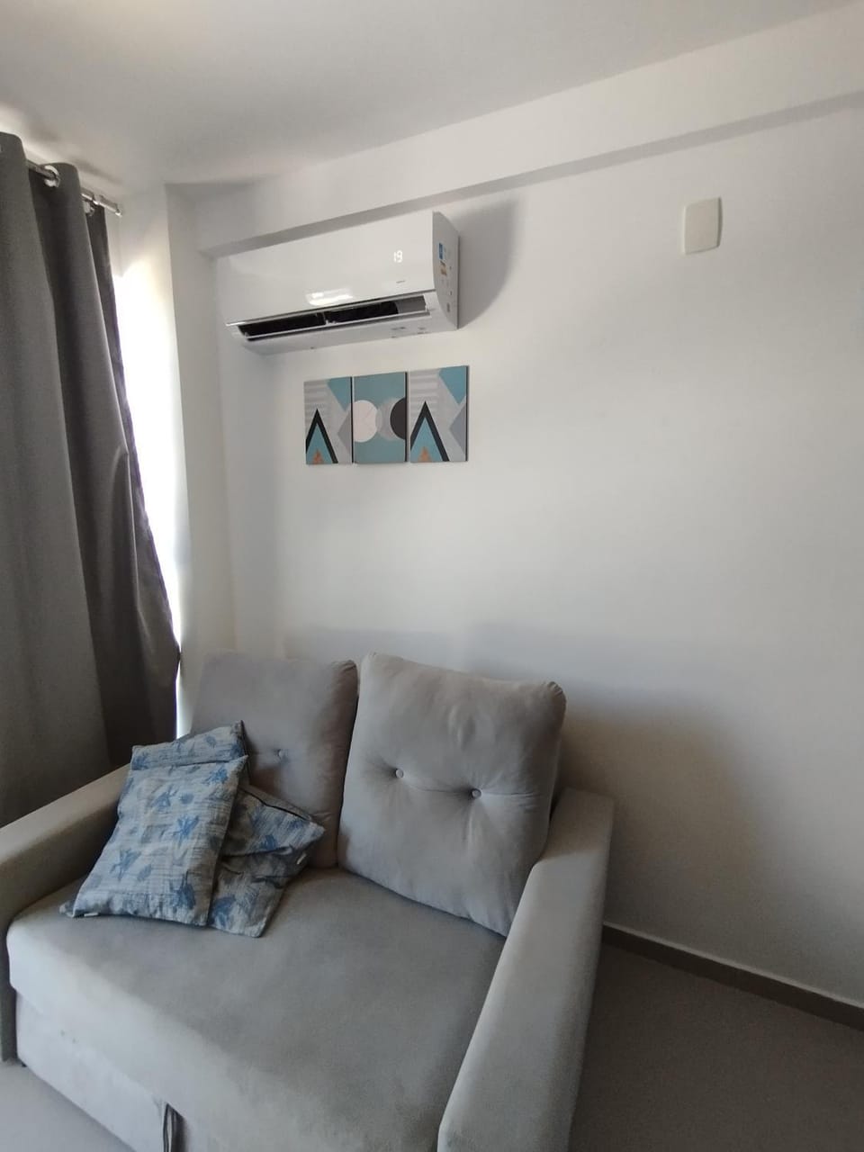 Living room, air conditioner