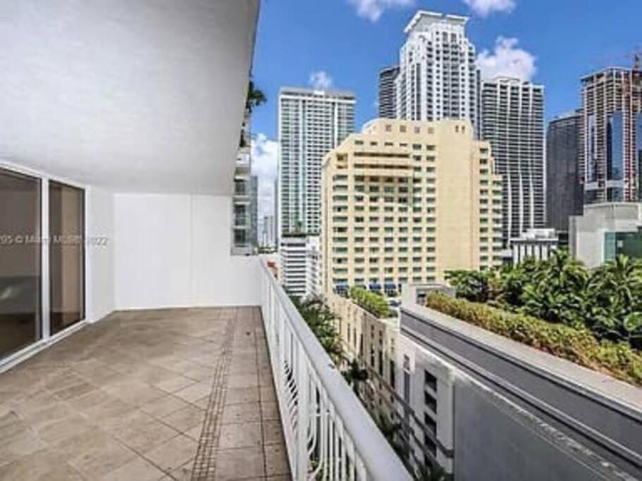 Property building, Neighbourhood, Bird's eye view, Street view, Location
