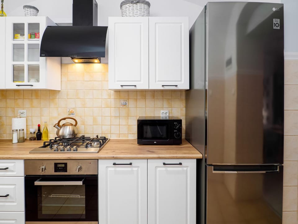 Coffee/tea facilities, Kitchen or kitchenette, Breakfast, dishwasher, minibar, oven, pet friendly, stove