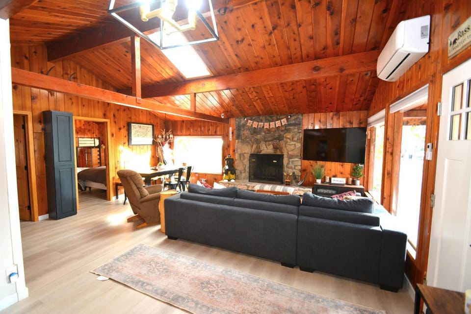 Bear Paw- Lake Area House in Bass Lake