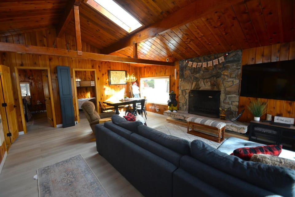 Bear Paw- Lake Area House in Bass Lake