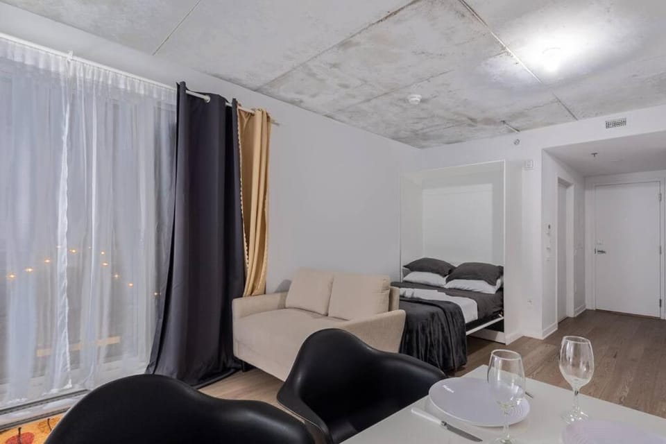 Furnished Studio with balcony - Downtown #311784 Apartment in Laval