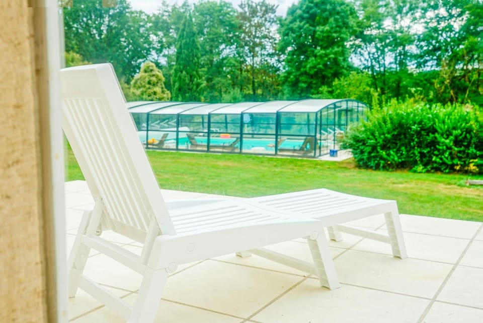 Garden view, Swimming pool, sunbed