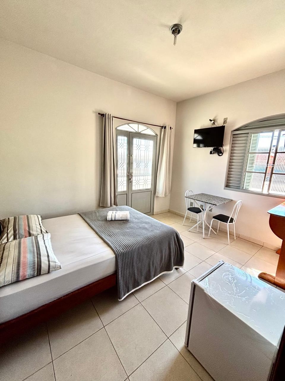 Pousada sagrada família Bed and Breakfast in State of São Paulo