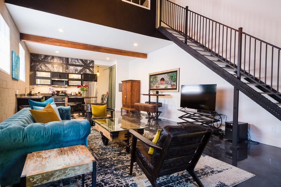 Petaluma Warehouse Lofts Unit D Apartment hotel in Petaluma
