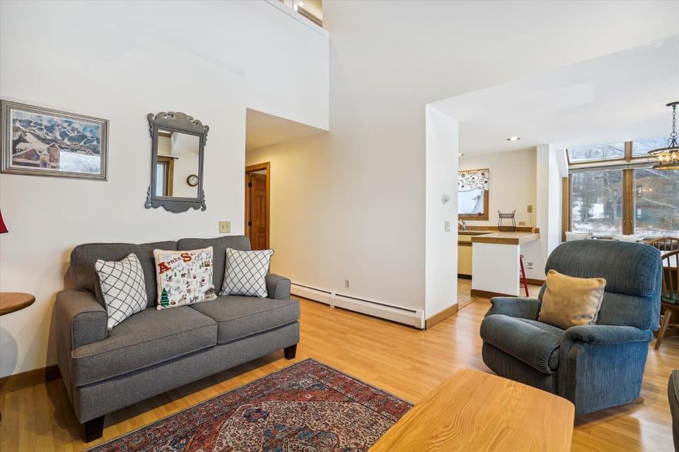 Kitchen or kitchenette, Living room, Seating area