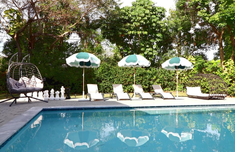 Garden, Swimming pool