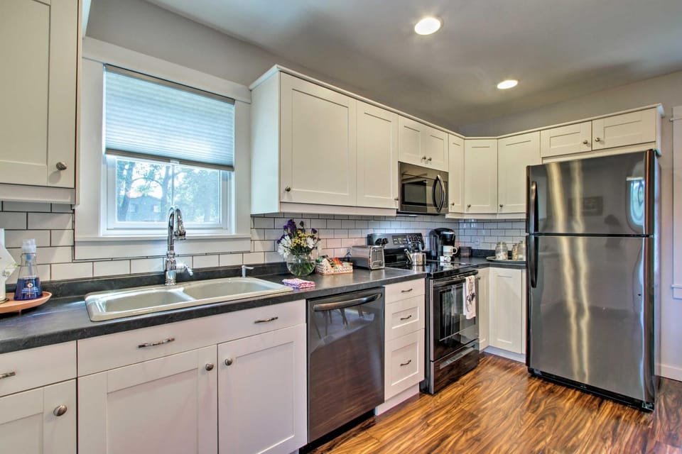 Kitchen or kitchenette, dishwasher, minibar, pet friendly, stove, toaster