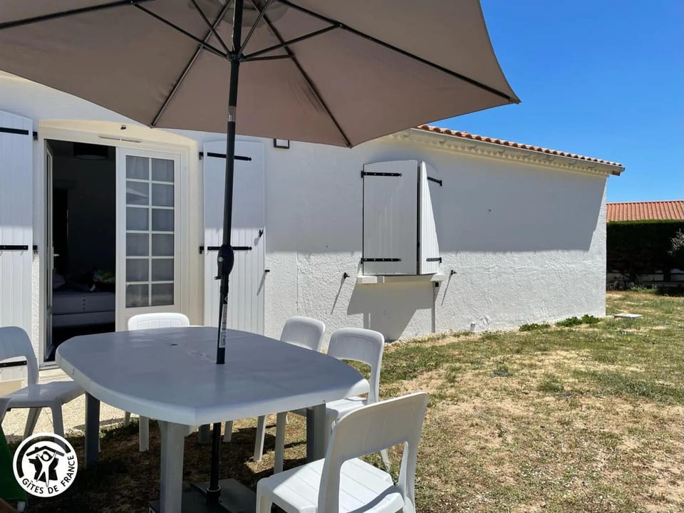 Maison proche plage avec jardin, prêt vélos, internet et espace lingerie - FR-1-426-545 House in Saint-Jean-de-Monts
