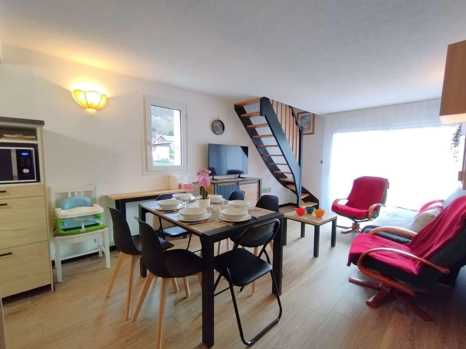 Duplex T3 6 pers. avec Balcon Sud, Parking, Saint-Lary-Soulan - FR-1-457-336 Apartment in Occitanie