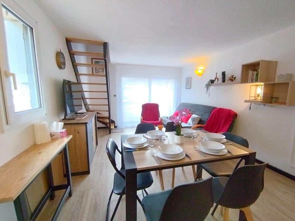 Duplex T3 6 pers. avec Balcon Sud, Parking, Saint-Lary-Soulan - FR-1-457-336 Apartment in Occitanie