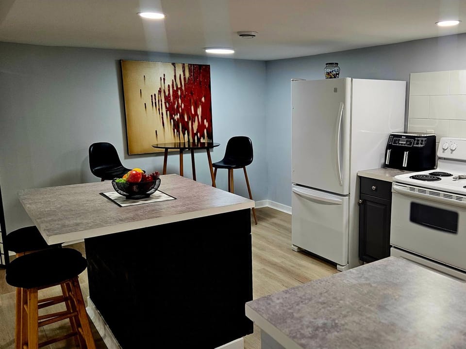 Queen City Comfort Vacation rental in Regina