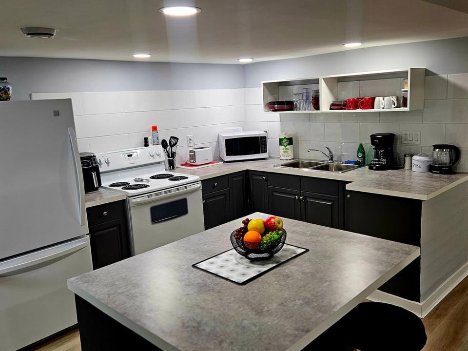 Queen City Comfort Vacation rental in Regina