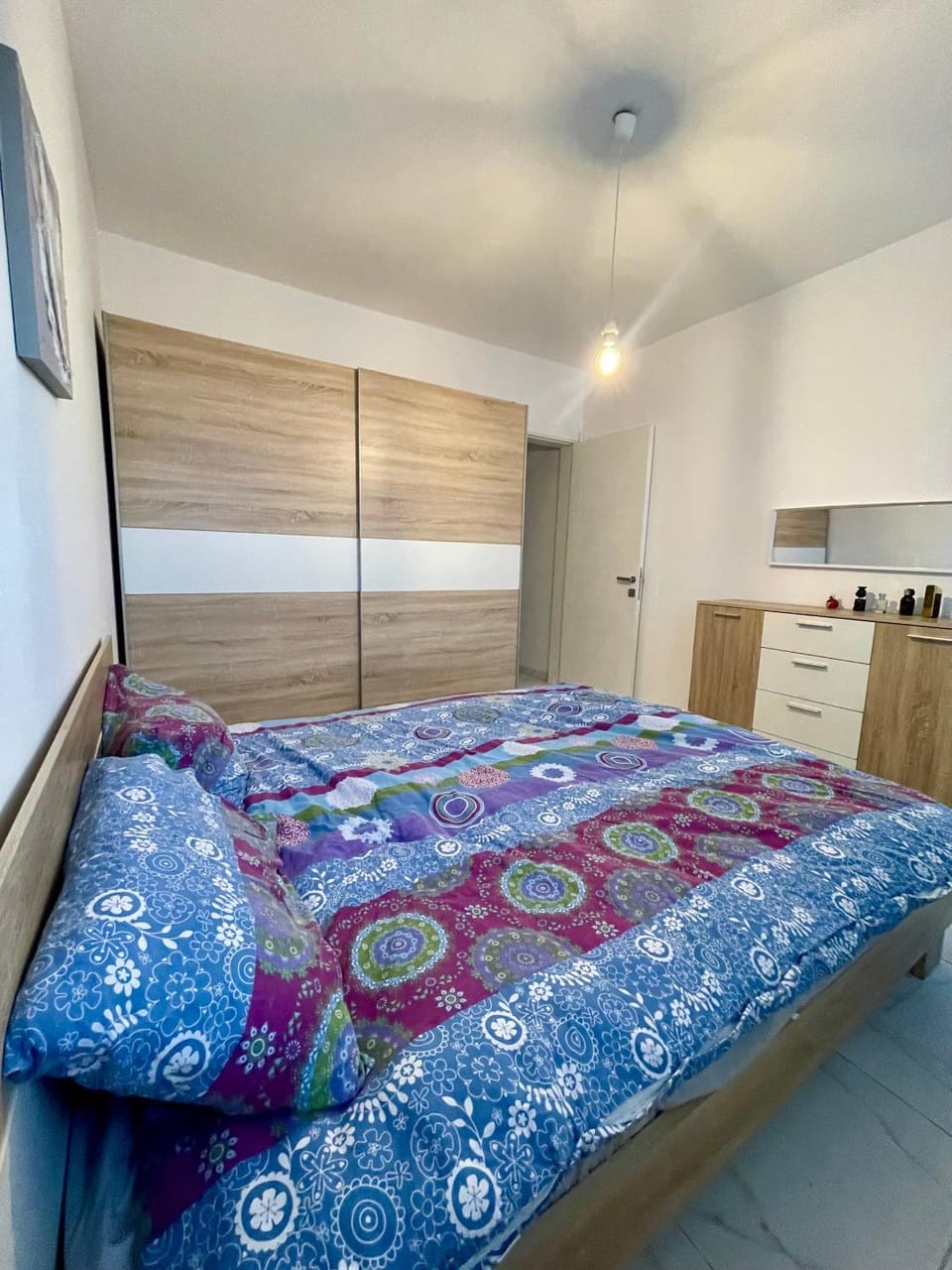 Bed, Photo of the whole room, Bedroom, wardrobe