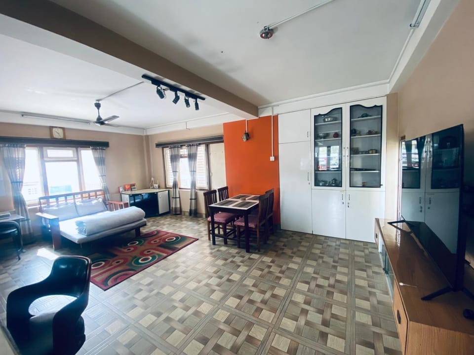 Bed, Living room, Photo of the whole room, Dining area, Bedroom