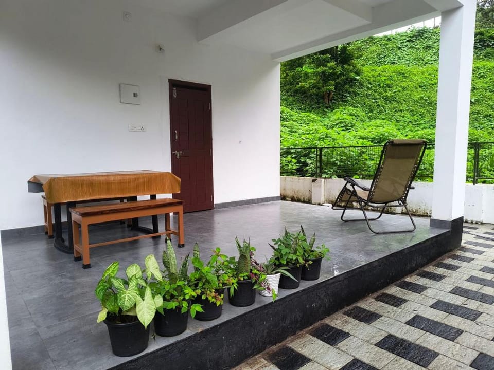View (from property/room), Seating area, Garden view