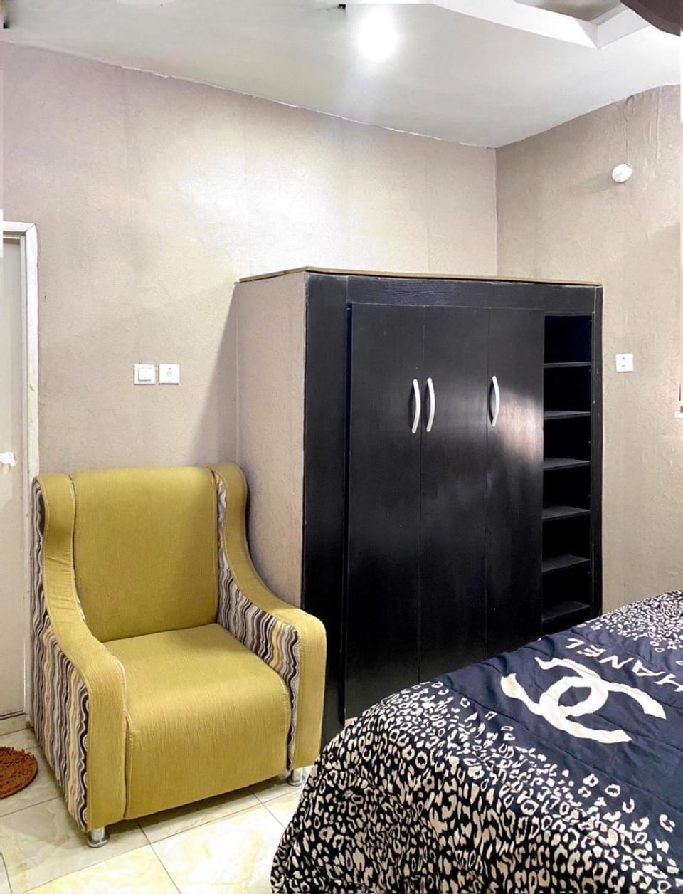 DIVINE VILLA AND RESORTS HOTEL GUEST House 15 mins Near Michael Okpara University Sam Mbakwe Airport Hotel in Nigeria